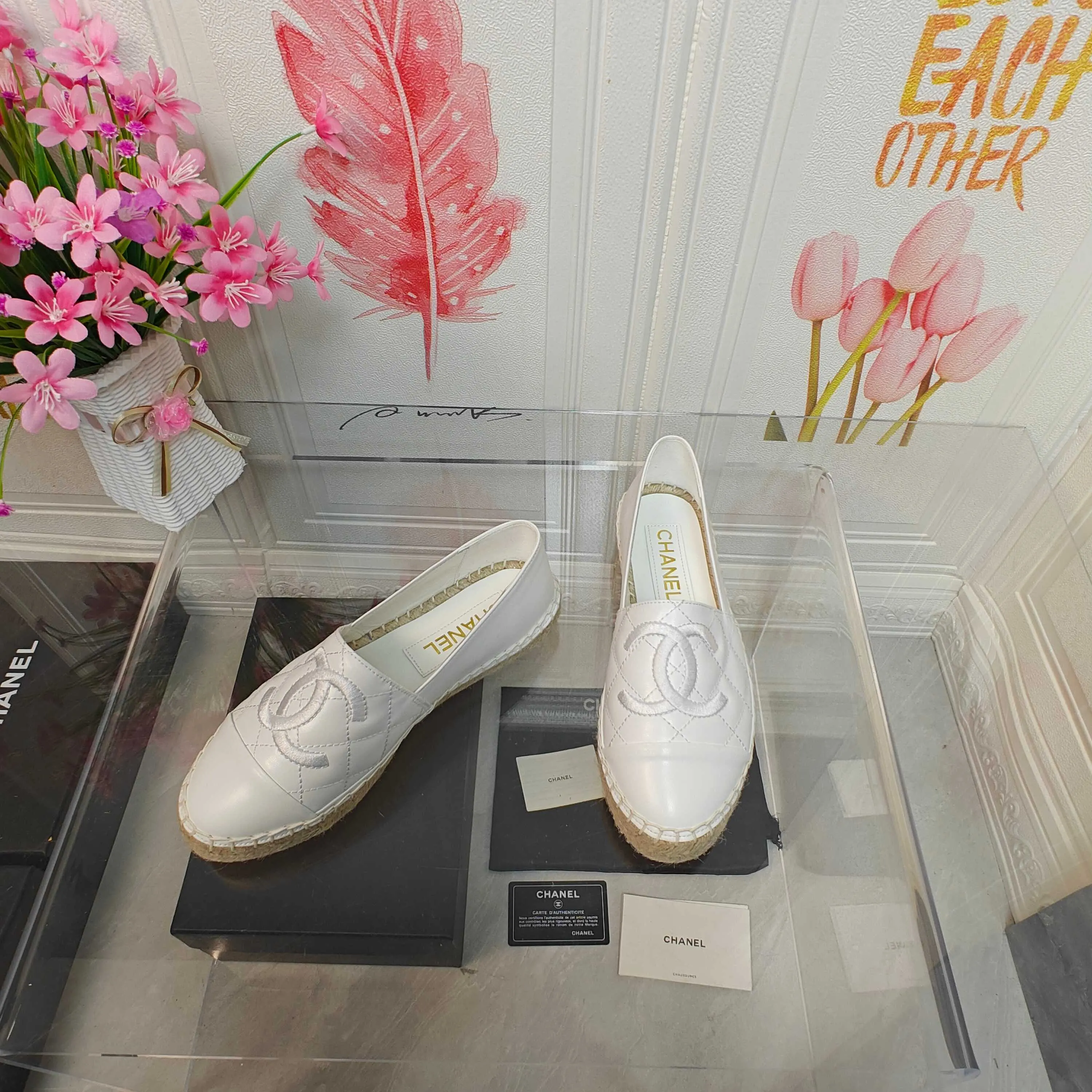 👟👟Ex-factory price 400👟👟 CHANEL 2025 early spring new fisherman shoes, top version 👏👏The inner pads are all made of original imported goatskin! Number of codes: 35 - 40 (codes 34, 41, and 42 can be customized without return or exchange) Standard codes come with a full set of packaging